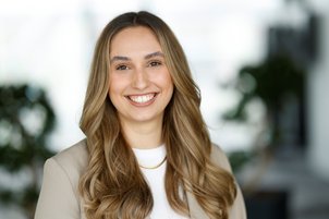 Portrait von Julia Radosky - Junior Manager People + Talent